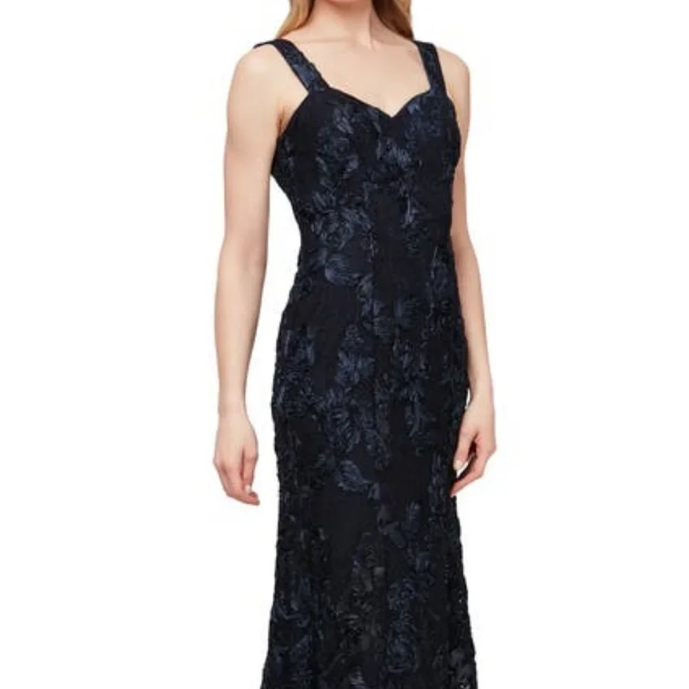 🌟SLNY || Sweetheart Neck Soutache Lace Gown - Picture 1 of 16